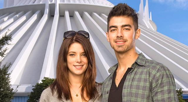 ジョー・ジョナス＆アシュリー・グリーン-(C)Getty Images