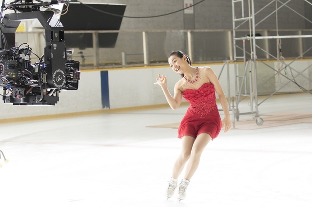 ロッテ「真っ赤って、ときめき。浅田真央スケート」篇