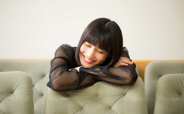 橋本愛『バースデーカード』／photo:Nahoko Suzuki