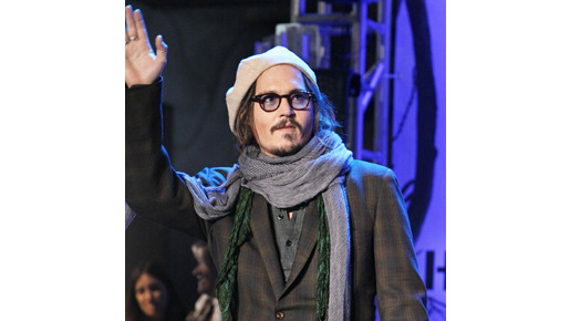 『アリス・イン・ワンダーランド』L.A.ファンイベントにサプライズで登場したジョニー・デップ