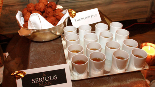 『A Serious Man』風チキン・コンソメスープ（前）　-(C) Steve Mack/A.M.P.A.S.