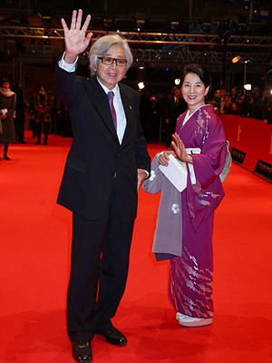 レッドカーペットを歩く山田監督＆吉永さん　photo：KAZUKO WAKAYAMA