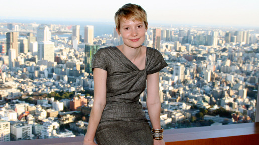 『アリス・イン・ワンダーランド』　ミア・ワシコウスカ