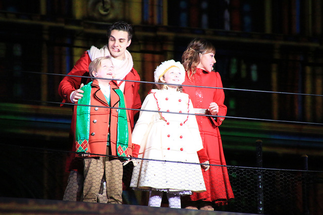 “一生に一度は見たいクリスマスツリー”が初点灯／ユニバーサル・スタジオ・ジャパン