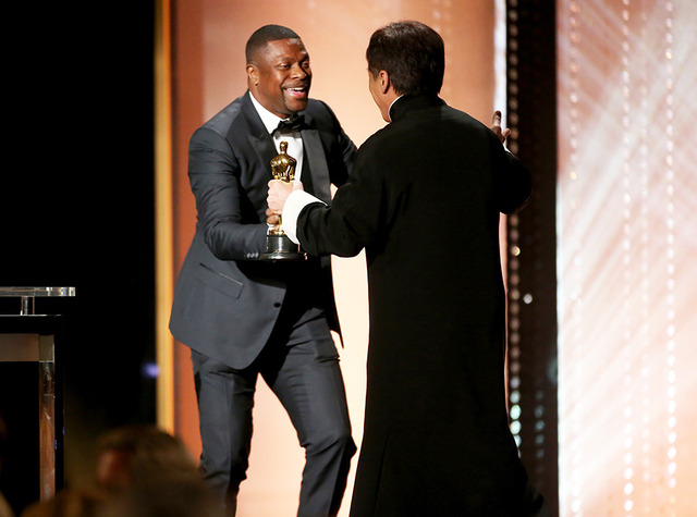 ジャッキー・チェン＆クリス・タッカー-(C)Getty Images