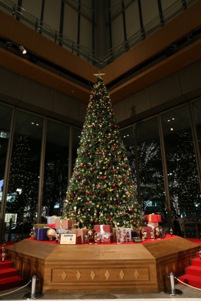 【丸ビル】シュタールバウム家のクリスマスツリー