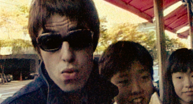 『オアシス：スーパーソニック』　（C）Johnny Hopkins and Daniela Soave