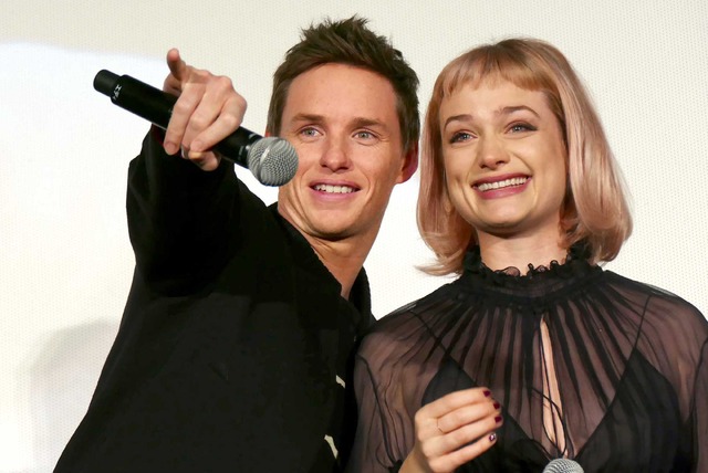 エディ・レッドメイン＆アリソン・スドル／『ファンタスティック・ビーストと魔法使いの旅』初日舞台挨拶