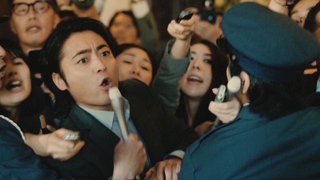 PlayStation（R）4 新CM「決断を迫る山田」シリーズ「総理篇」