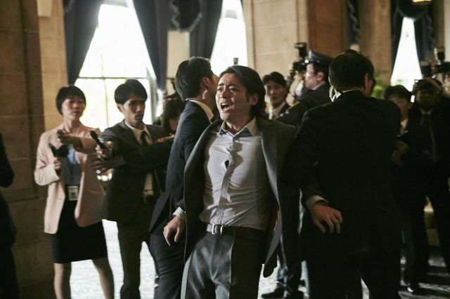 PlayStation（R）4 新CM「決断を迫る山田」シリーズ「総理篇」