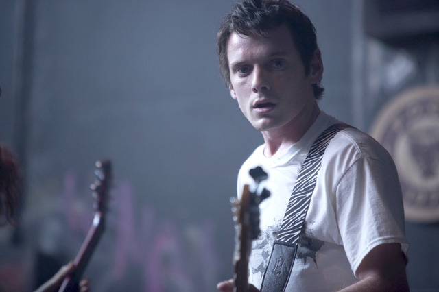 『グリーンルーム』（C）2015 Green Room Productions, LLC. All Rights Reserved.