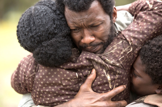 『ニュートン・ナイト／自由の旗をかかげた男』（C）2016 STX Financing, LLC. All Rights Reserved.