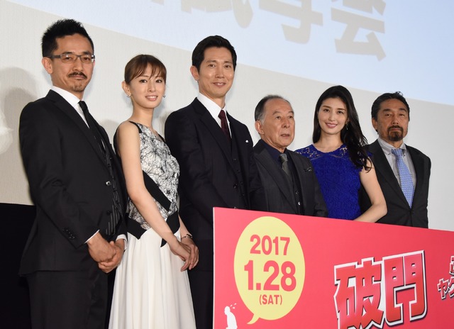 小林聖太郎監督、北川景子、佐々木蔵之介、橋爪功、橋本マナミ、原作者の黒川博行／映画『破門 ふたりのヤクビョーガミ』完成披露イベント