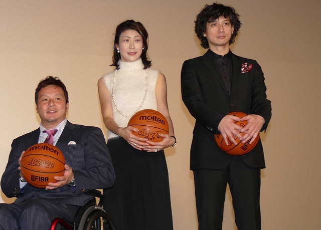 京谷和幸氏＆妻の陽子さん＆安藤政信／「君に捧げるエンブレム」完成披露試写会