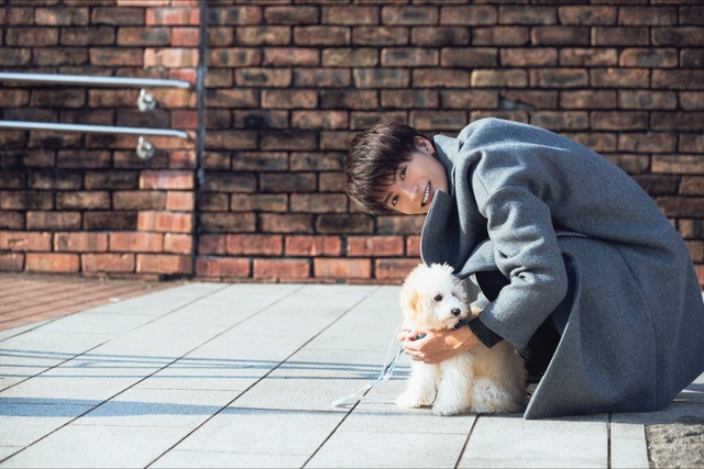 「山本涼介カレンダー2017.03-2018.04」（C)東京ニュース通信社