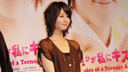 『誰かが私にキスをした』舞台挨拶