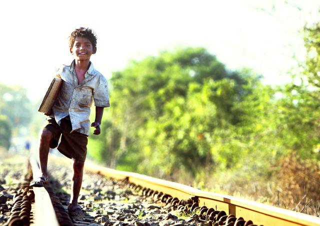 『LION／ライオン ～25年目のただいま～』（C）2016 Long Way Home Holdings Pty Ltd and Screen Australia