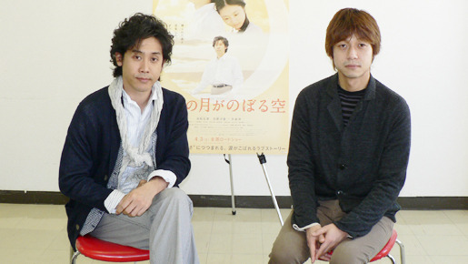 『半分の月がのぼる空』　大泉洋×深川栄洋監督 photo：Rie Shintani