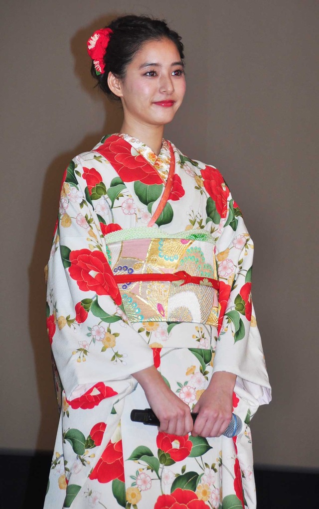 新木優子／『僕らのごはんは明日で待ってる』舞台挨拶