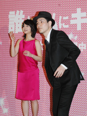 『誰かが私にキスをした』初日舞台挨拶