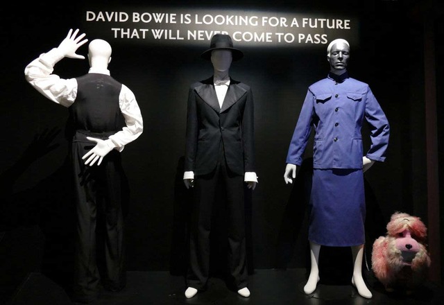 大回顧展「DAVID BOWIE is」