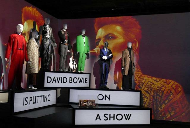 大回顧展「DAVID BOWIE is」