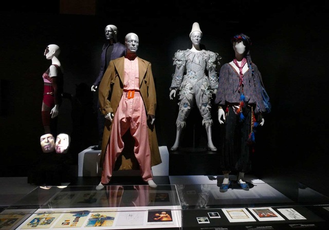 大回顧展「DAVID BOWIE is」