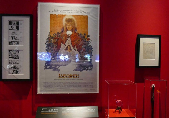 大回顧展「DAVID BOWIE is」