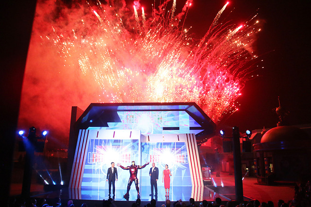 新しいエリア「スターク・エクスポ」のグランドオープニング・セレモニー