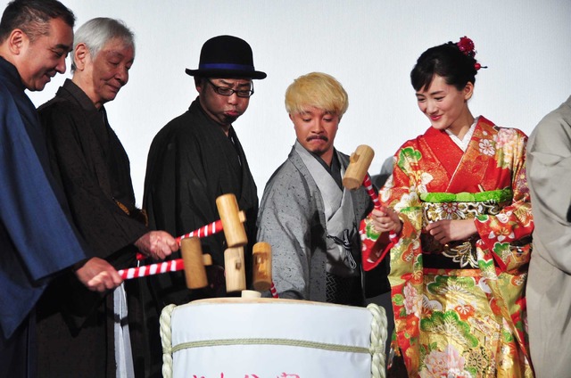 『本能寺ホテル』初日舞台挨拶