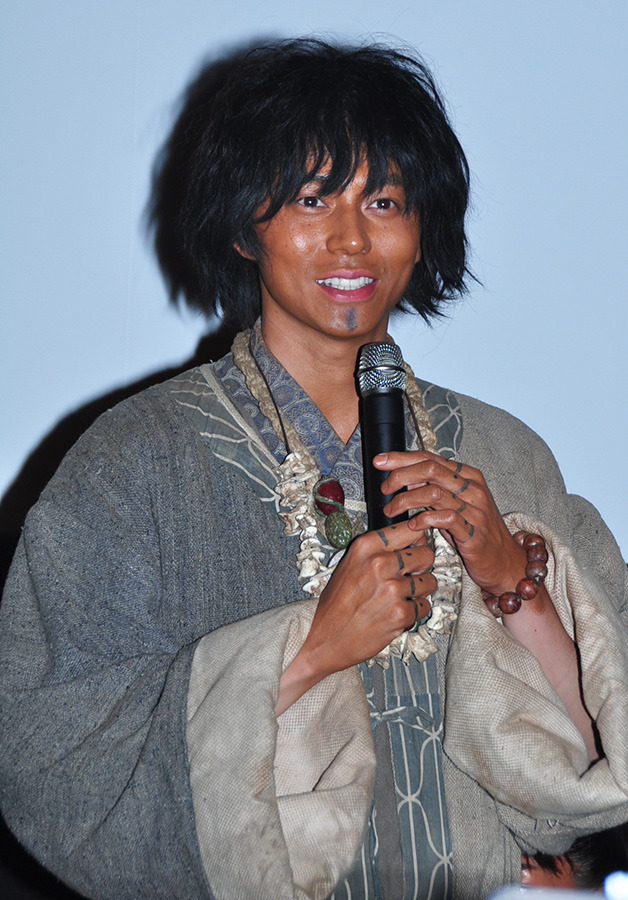 「精霊の守り人」のキャスト発表会見