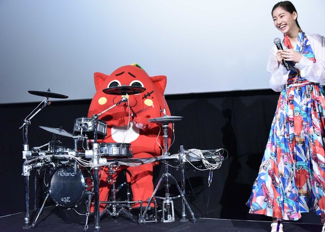 新木優子＆にゃんごすたー／『僕らのごはんは明日で待ってる』大ヒット御礼舞台挨拶