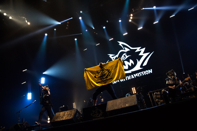 「MAN WITH A MISSION」photo by Daisuke Sakai（FYD inc.）