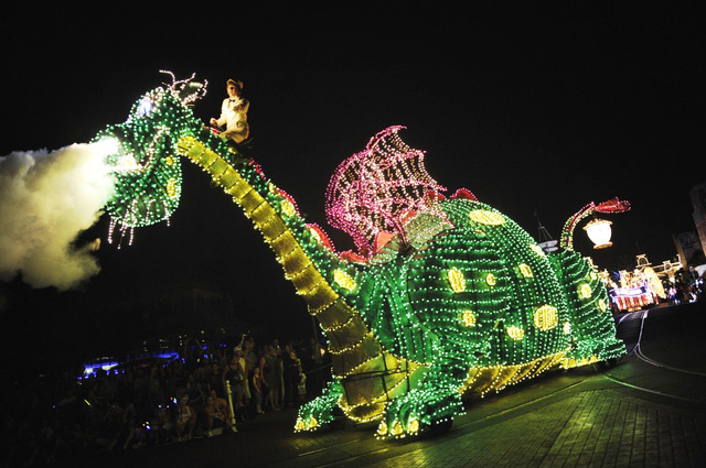 「カリフォルニア ディズニーランド・リゾート」の「メインストリート・エレクトリカル・パレード」