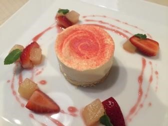 日比谷花壇監修 フラワーカフェメニュー 「ローズティラミス」