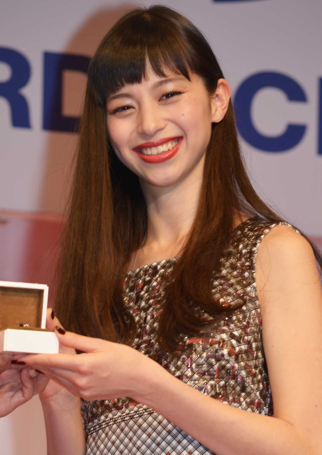 中条あやみ／第28回「日本 ジュエリー ベスト ドレッサー賞」表彰式