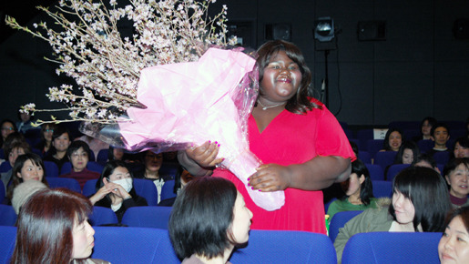 『プレシャス』　ガボレイ・シディベ舞台挨拶