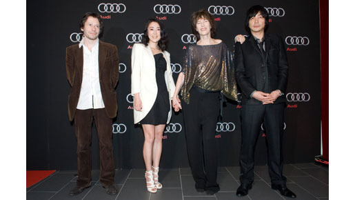 （左から）マチュー・アマルリック、寺島しのぶ、ジェーン・バーキン、大森南朋