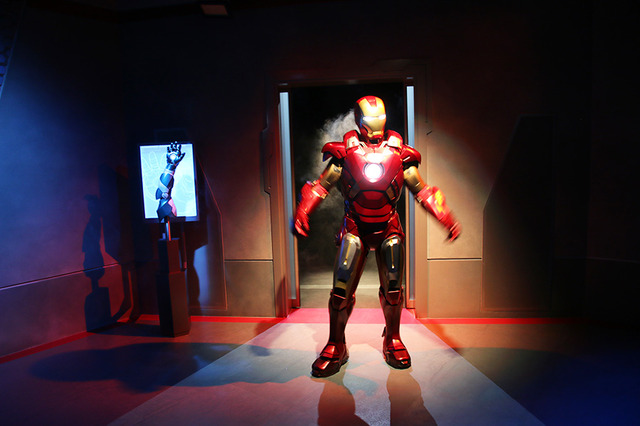 「アイアンマン・テック・ショーケース（スターク・インダストリーズ提供）」