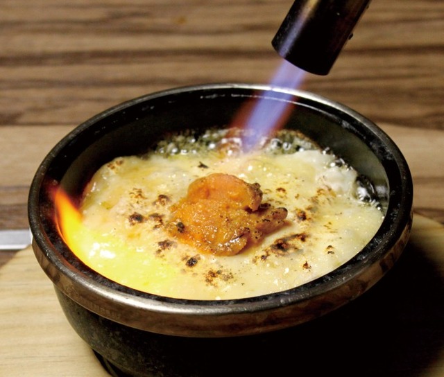 「CHEESE CRAFT WORKS ダイバーシティ東京プラザ」5種チーズと炙りうにの石焼シーフードリゾット