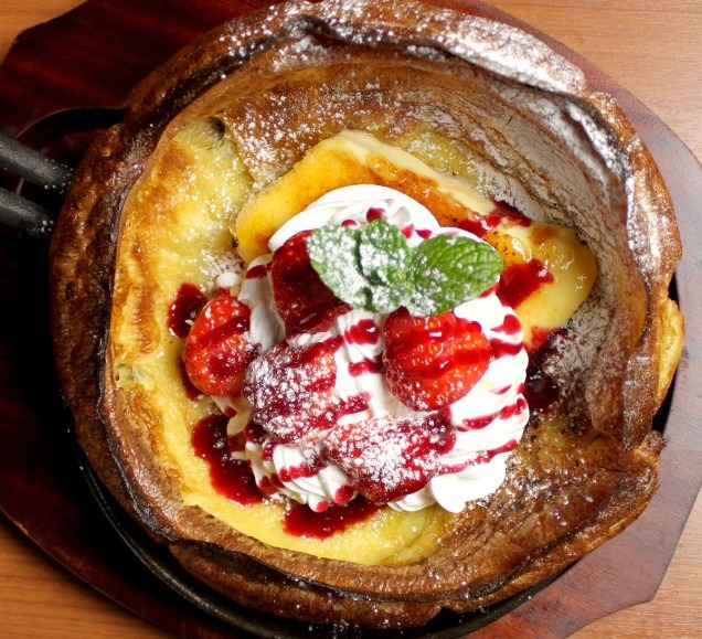 「CHEESE CRAFT WORKS ダイバーシティ東京プラザ」あまおう苺ダッチパンケーキ