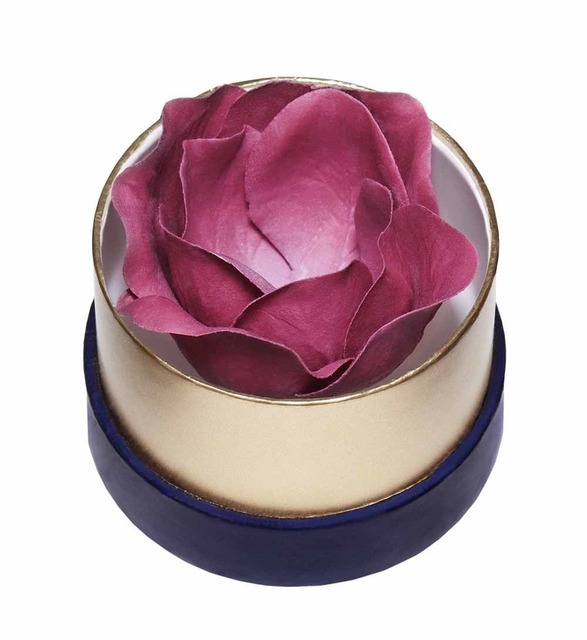 フェイス カラー ローズ ラデュレ（ミニ） 3,200円 ラベンダーピンク ※ボックス2種とレフィル3色は自由に組み合わせられる