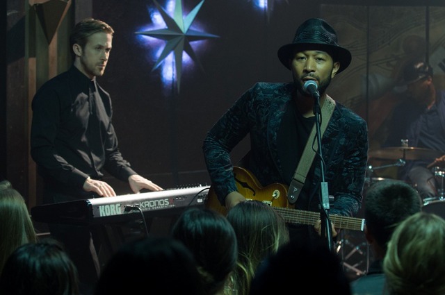 『ラ・ラ・ランド』（C）2017 Summit Entertainment, LLC. All Rights Reserved. Photo credit: EW0001: Sebastian (Ryan Gosling) and Mia (Emma Stone) in LA LA LAND. Photo courtesy of Lionsgate.