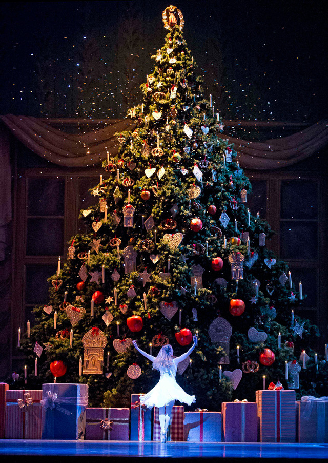 (C) Tristram Kenton, 2013