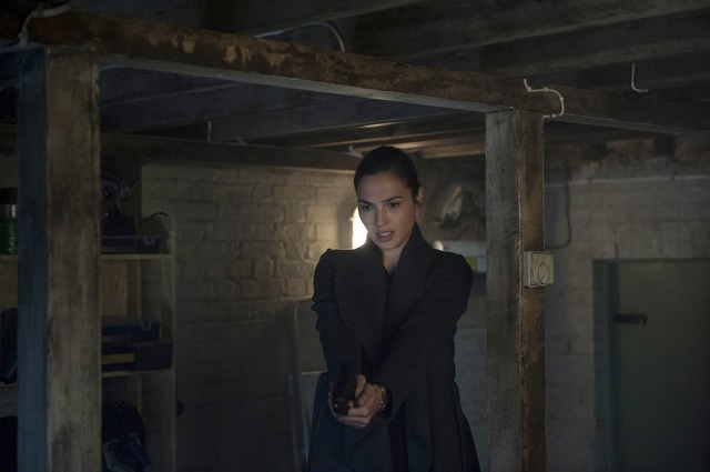 『クリミナル 2人の記憶を持つ男』（C）2015 CRIMINAL PRODUCTIONS, INC. All Rights Reserved.