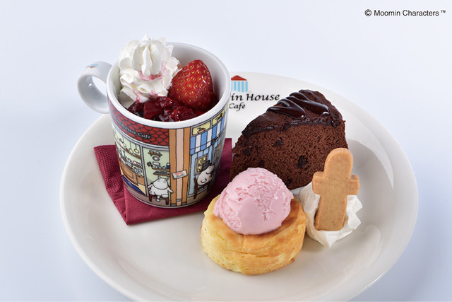 「ムーミンハウスカフェ 東京スカイツリータウン・ソラマチ店」いちごプリンとチョコケーキのスーベニアセット