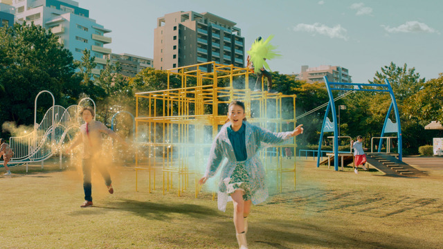 「人生は、夢だらけ。」シリーズ第三弾CM「子どもたちが見ているこの国の未来」篇