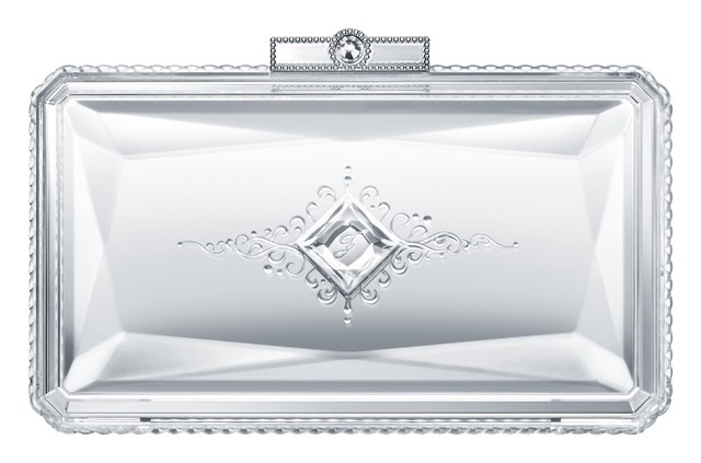 「パウダーファンデーション　コンパクト C」（スポンジ付き 1,500円）