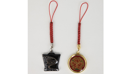 前売特典の『大奥』オリジナル根付ストラップ