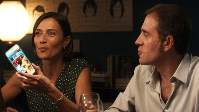 おとなの事情』　（C）Medusa Film 2015